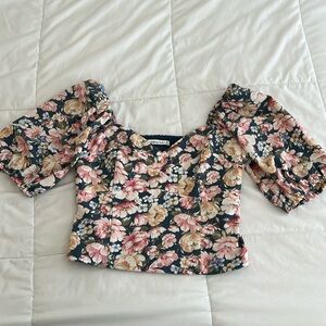 A&F Cropped Puff Sleeve Top